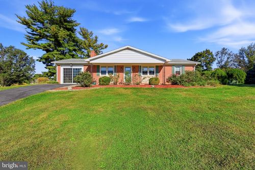 83 Carrell Ln, CHARLES TOWN, WV, 25414-5048 | Card Image