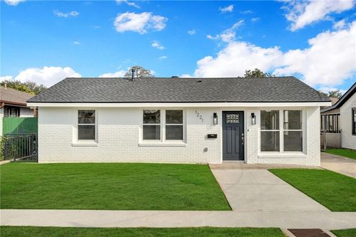 1221 Gaudet Dr, Marrero, LA, 70072-3926 | Card Image