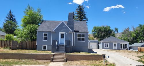 1018 7th St, Rawlins, WY, 82301-4728 | Card Image