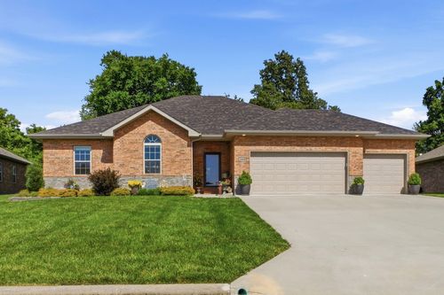 1260 S Mission Ave, Bolivar, MO, 65613-3035 | Card Image
