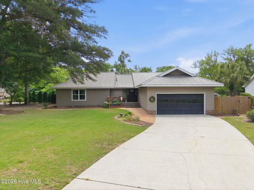 165 Gooseneck Rd W, Rocky Point, NC, 28457-9588 | Card Image