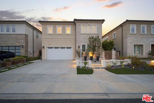 11967 Carabela Ct, Porter Ranch, CA, 91326-4715 | Card Image