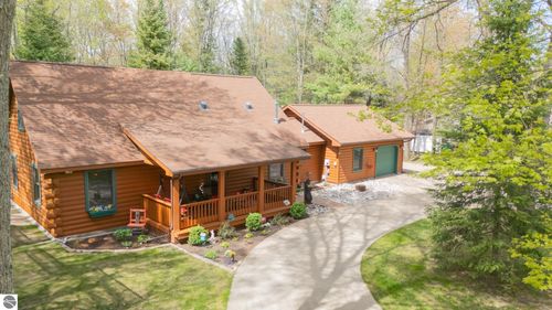 305 Meadow Ln, Prudenville, MI, 48651-9238 | Card Image