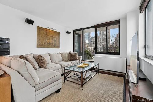apt-15d-343 E 74th St, New York, NY, 10021-3767 | Card Image