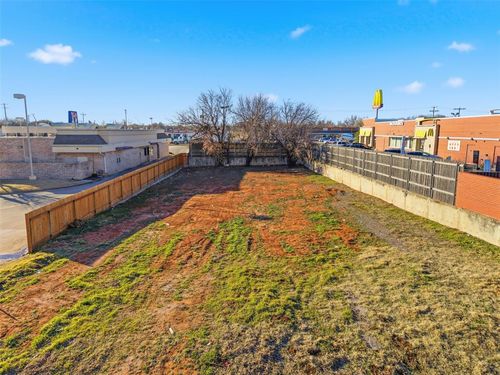 24 Cedar Ave, Yukon, OK, 73099-1405 | Card Image