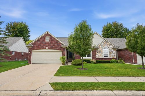 52689 Wildwood Dr, Macomb, MI, 48042-3571 | Card Image