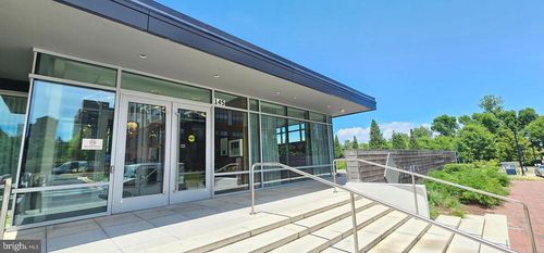 unit-422-145 Riverhaven Dr, OXON HILL, MD, 20745-1066 | Card Image