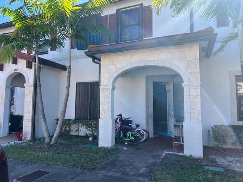 3376 W 105th Ter, Hialeah, FL, 33018-1244 | Card Image