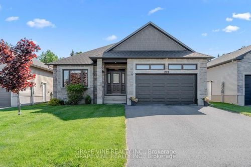 274 Pioneer Rd, Russell, ON, K4R0C7 | Card Image