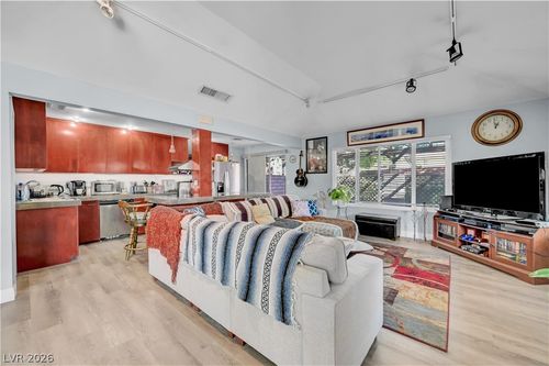 639 Pepper Tree Cir, Henderson, NV, 89014-3852 | Card Image