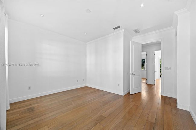 B - 464 Fernwood Rd, Townhouse with 3 bedrooms, 3 bathrooms and null parking in Key Biscayne FL | Image 30