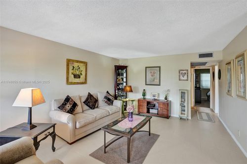 235-235 Kent N, West Palm Beach, FL, 33417-1728 | Card Image