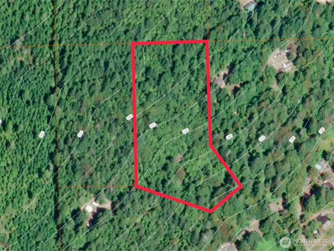 Overhead view with approximate boundaries in red. | Image 25