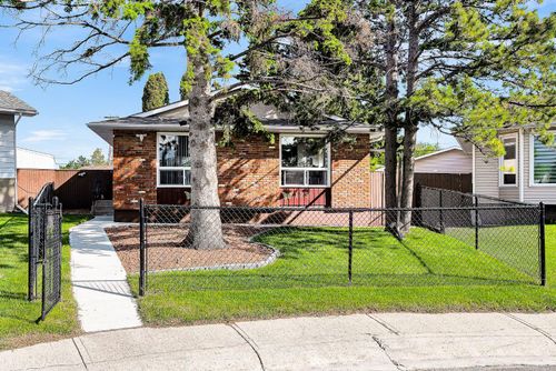 173 Margate Close Ne, Calgary, AB, T2A3E5 | Card Image