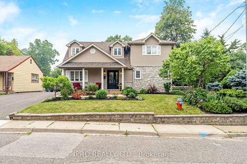 104 Charles St, Georgetown, ON, L7G2M9 | Card Image