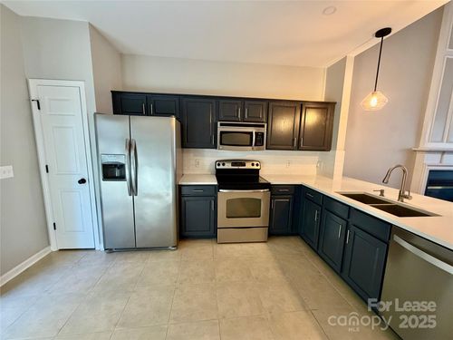 10208 Roundleaf Dr, Charlotte, NC, 28213-5262 | Card Image