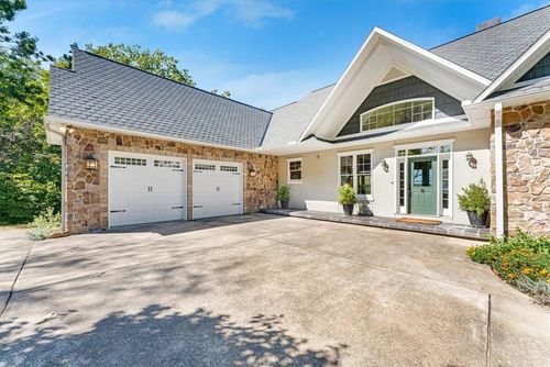 1007 S Bayshore Dr, Eureka Springs, AR, 72631-9409 | Card Image