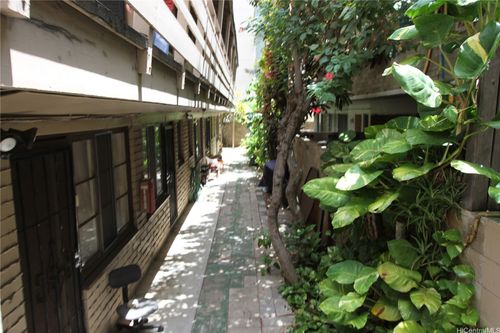 apt-b-2208 Aloha Dr, Honolulu, HI, 96815-2845 | Card Image