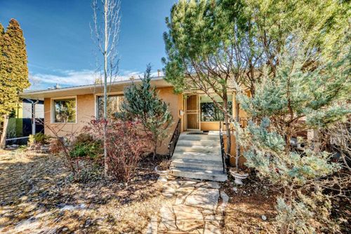 2328 Capitol Hill Cres Nw, Calgary, AB, T2M4C1 | Card Image