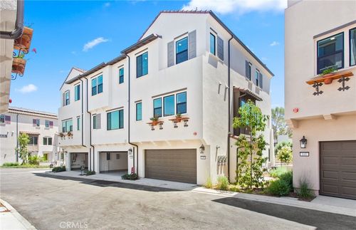 139 Bradley Pl, Los Angeles, CA, 90056 | Card Image