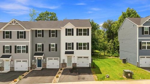 2898 Orchard Ridge Ln, Rockingham, VA, 22801-3251 | Card Image