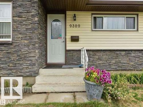 9309 163 St Nw, Edmonton, AB, T5R2P4 | Card Image
