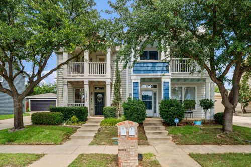 10812 Astor Dr, Fort Worth, TX, 76244-8559 | Card Image