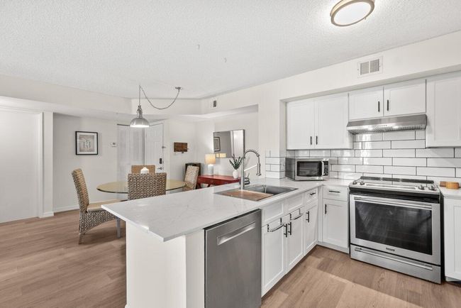 APT-206 - 127 Yacht Club Way, Condo with 2 bedrooms, 2 bathrooms and null parking in Hypoluxo FL | Image 9
