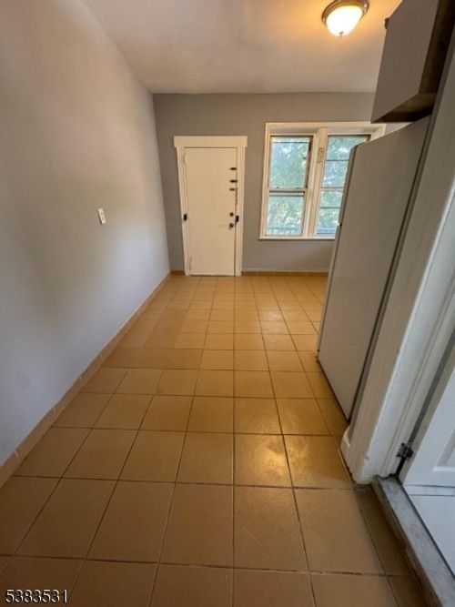 apt-3r-512 E Jersey St, Elizabethport, NJ, 07206-1265 | Card Image