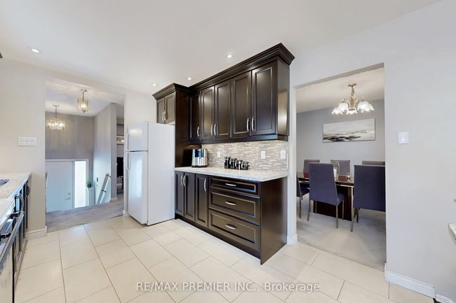 191 Invergordon Ave, House other with 6 bedrooms, 3 bathrooms and 4 parking in Scarborough ON | Image 15