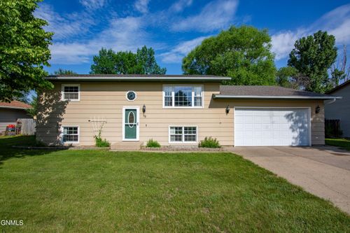68 Mcdougall Dr, Lincoln, ND, 58504-9133 | Card Image