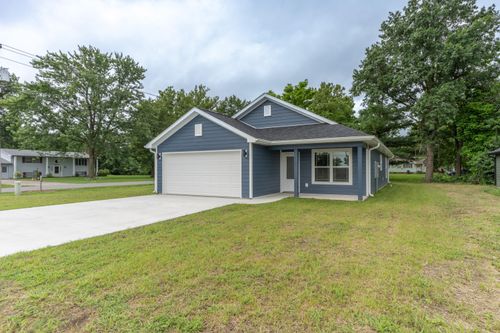 1101 Stonebridge Ln, Moberly, MO, 65270-2791 | Card Image
