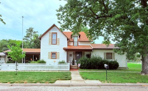 918 Denver St, Marion, KS, 66861-1312 | Card Image