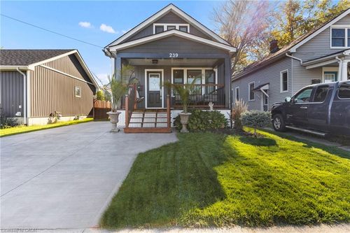 239 Bowen Rd, Fort Erie, ON, L2A2Y6 | Card Image