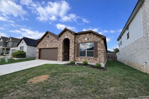 5275 Wolf Bane Dr, San Antonio, TX, 78261-2289 | Card Image
