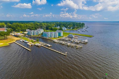 332 E Water St, Belhaven, NC, 27810-1453 | Card Image