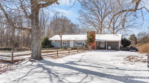 3012 Rocky Ford Rd, Newton, NC, 28658-8849 | Card Image