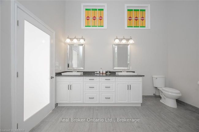 3318 Dundas St, House other with 3 bedrooms, 2 bathrooms and 6 parking in Burlington ON | Image 21