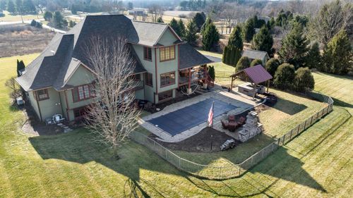 6871 Montague Rd, ROCKFORD, IL, 61102-3739 | Card Image