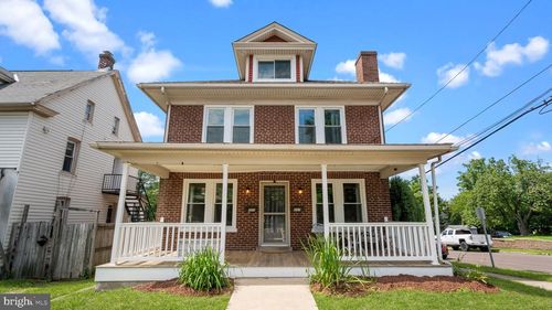 327 E Broad St, SOUDERTON, PA, 18964-1213 | Card Image