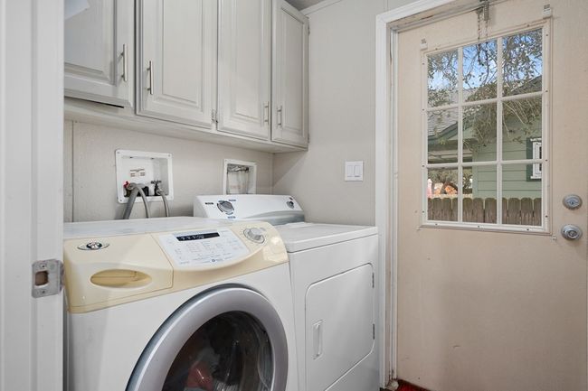 1610 Hardee St, House other with 3 bedrooms, 2 bathrooms and null parking in Rockport TX | Image 25