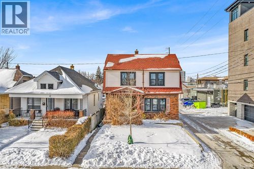 1027 Marentette Ave, Windsor, ON, N9A2A4 | Card Image