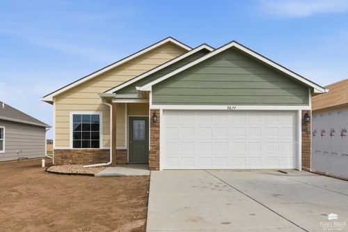 9877 Weeping Willow Dr, Manhattan, KS, 66502-7717 | Card Image