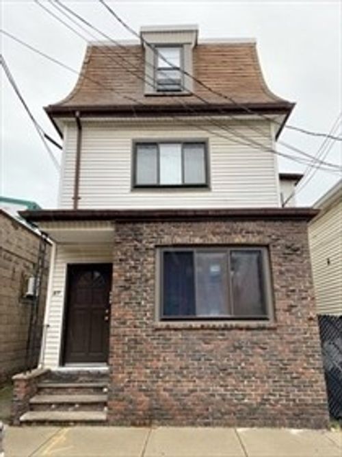 apt-3-87 Broadway, Chelsea, MA, 02150-2682 | Card Image