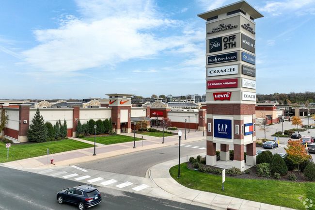 Twin Cities Premium Outlets is 0.8 mile away. | Image 35