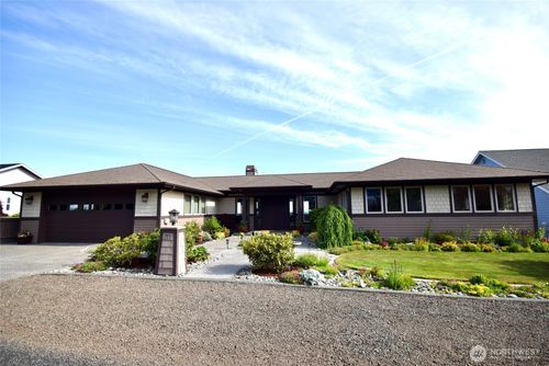 771 Brigadoon Blvd, Sequim, WA, 98382-8167 | Card Image