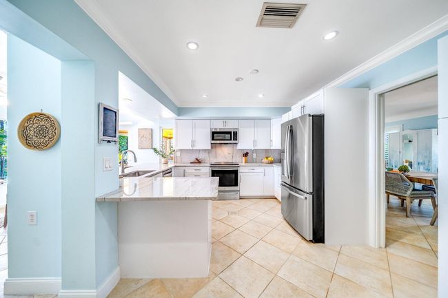 4010 Ne 25 Th Ave, House other with 3 bedrooms, 3 bathrooms and null parking in Lighthouse Point FL | Image 21