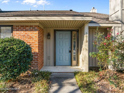 d-102 Sunshine Ln, Winterville, NC, 28590-8391 | Card Image