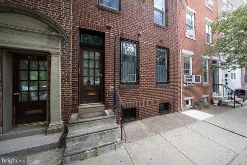 919 S 17th St, Philadelphia, PA, 19146-2042 | Card Image