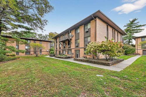 apt-38-10 Oakwood Ter, New Windsor, NY, 12553-7732 | Card Image